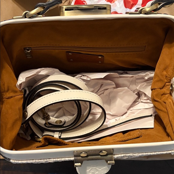 Patricia Nash Cream Satchel Bag - Picture 4 of 13